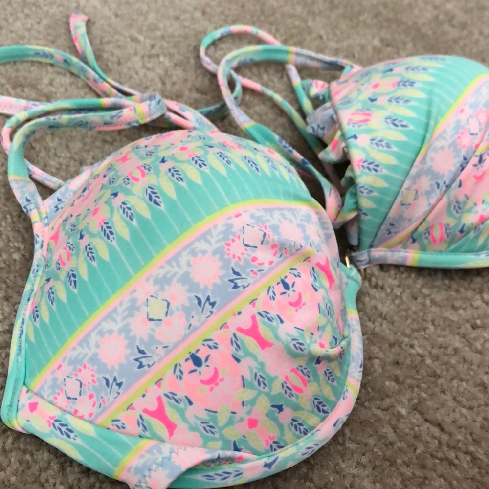 Victoria’s Secret bikini top
